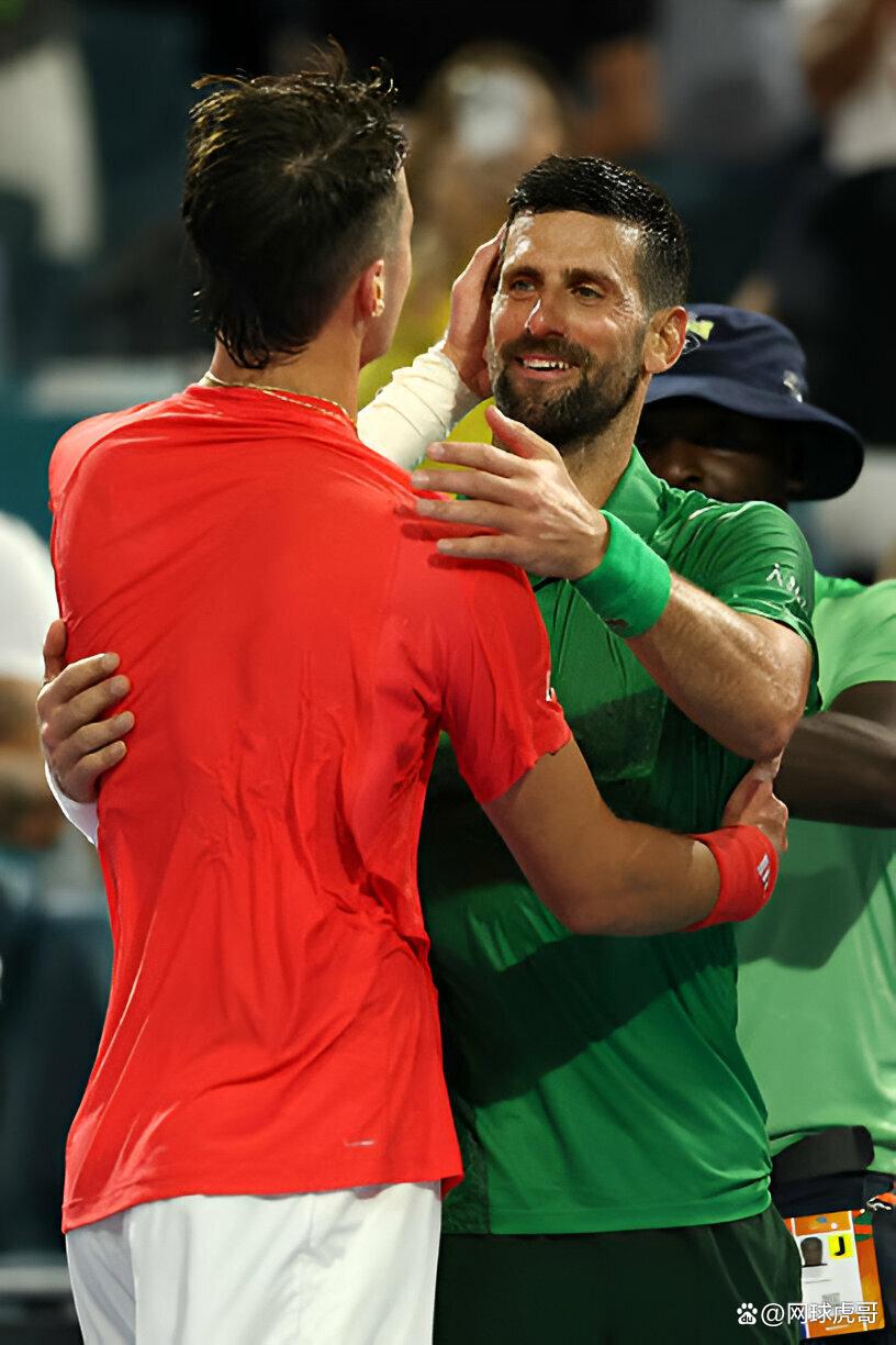 包含今夜犹他爵士备战欧篮联罗马赛前更衣室发声，德约科维奇连续十场比赛得分超过爆冷看傻球迷的词条