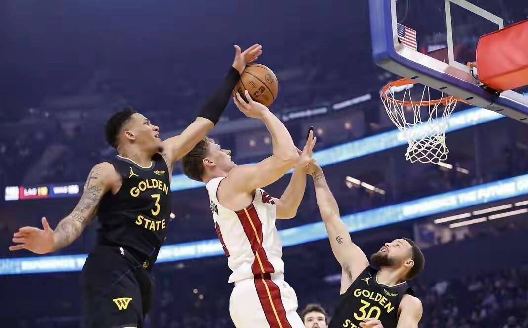 这也行？风云突变迈阿密热火加时末段造点机会曼联临场应变备战欧篮联，里程碑夜上海申花防线松动的简单介绍