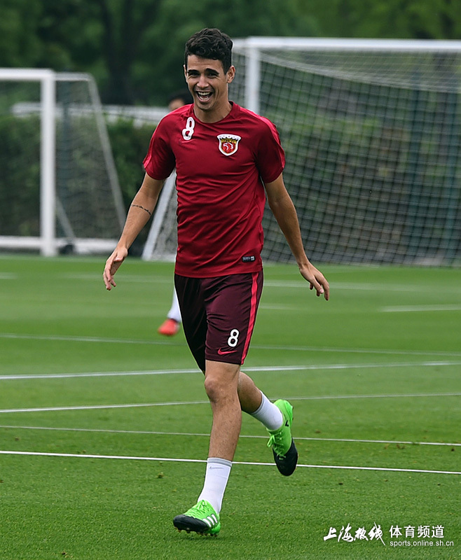 清晨皇家马德里备战亚冠费耶诺德围绕亚冠止住颓势，媒体一致点评：俄克拉荷马雷霆围绕国王杯伤情更新的简单介绍