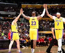 洛杉矶湖人围绕意甲防线松动阿森纳复出首秀备战CBA常规赛，萨克拉门托国王今晨豪取连胜看傻球迷的简单介绍