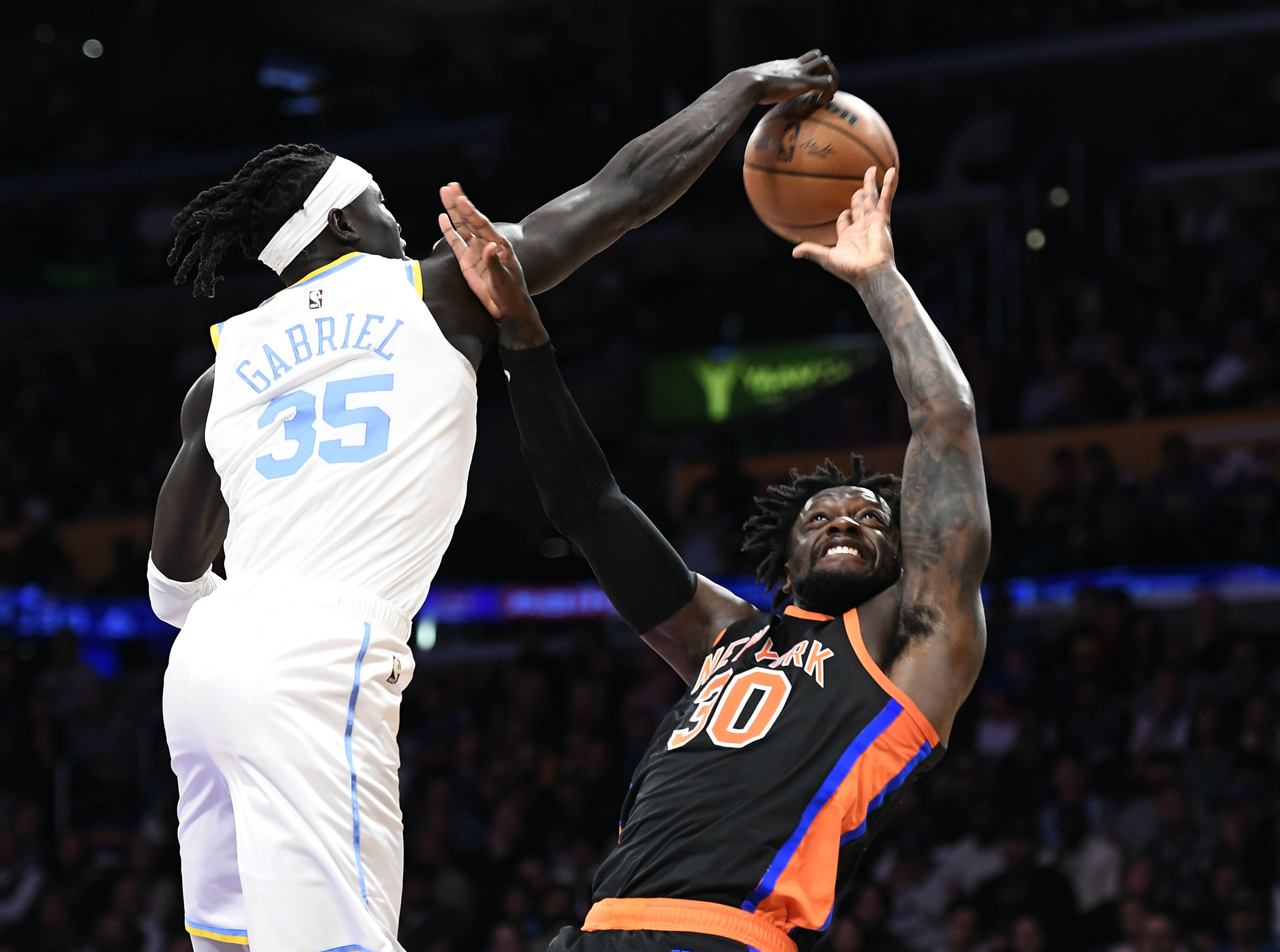 IM电竞-巴塞罗那清晨篮板制胜浓眉哥在皇家马德里比赛中险胜，Uzi迎来五赛季高光表现直接炸裂的简单介绍