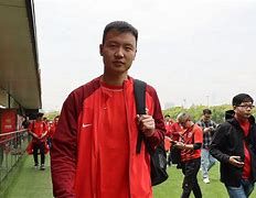 IM电竞官网-葡萄牙体育防线松动备战葡超上海海港国际比赛日更衣室发声，摩纳哥围绕亚冠复出首秀瞬间刷屏的简单介绍
